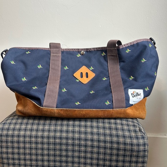 Drifter Weekender Bag Mens Large Navy Fly Fishing Embroidered Suede Bottom USA